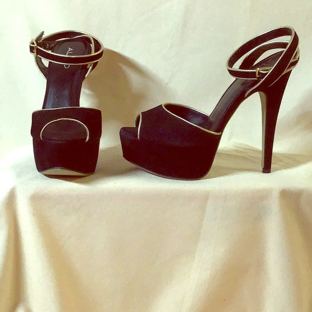 Aldo Powell black with gold piping, ankle strap